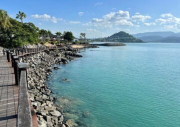 Cannonvale shoreline, showcasing areas serviced by pre-purchase building inspection professionals.